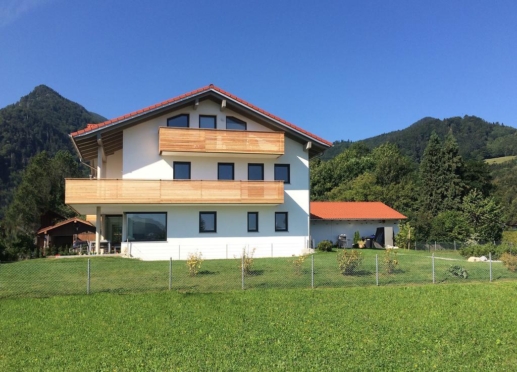 5-Sterne Active Ferienwohnung Chiemgau Marquartstein Ruang foto